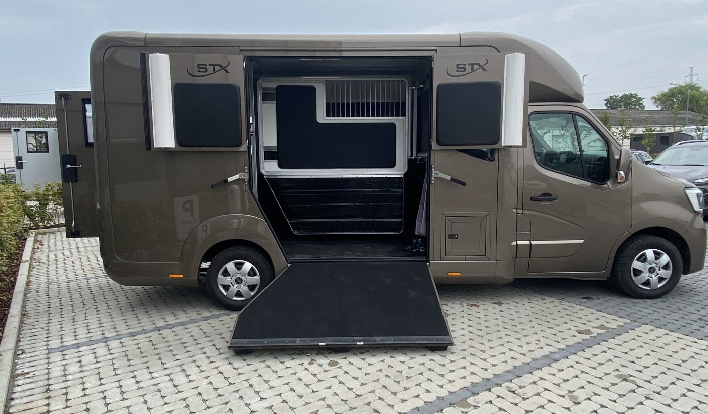 New Stx 2 Horses Renault Master 165 Cooper Horse Trucks